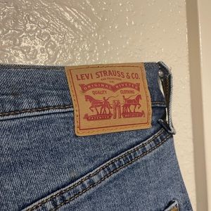 LEVIS Barely Worn Ribcage Straight Jeans